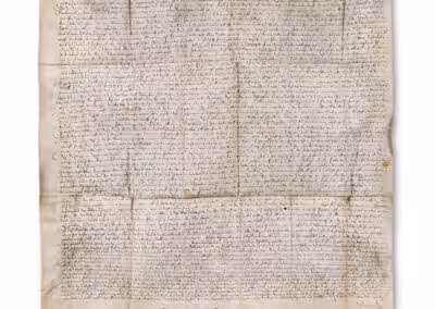 Alte handgeschriebene Urkunde mit Siegel, mittelalterliches Dokument auf leicht vergilbtem Papier, geknickt und vergilbt.